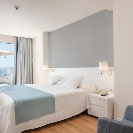Hotel Cala Bona Отель Кала Бона